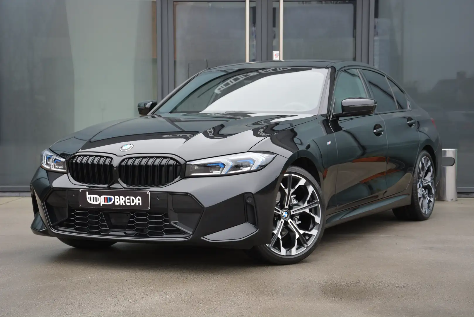 BMW 318 i M-Sport LCI II/HUD/ACC/Keyless/360°cam/19" Negro - 2