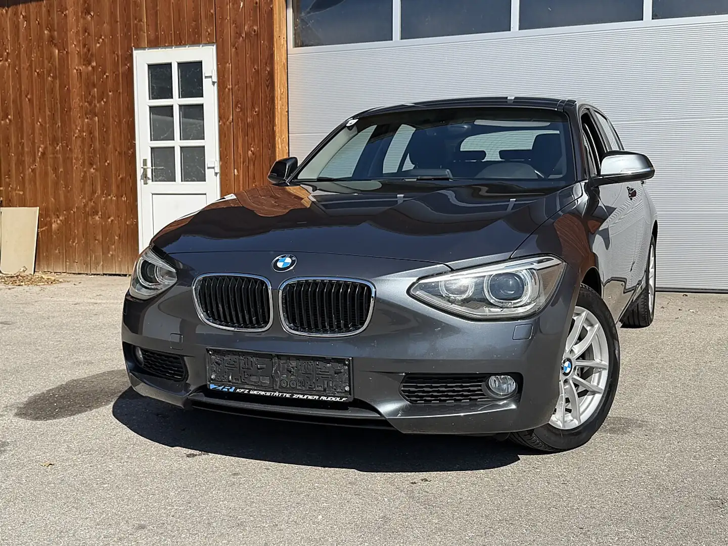 BMW 116 d Silber - 1