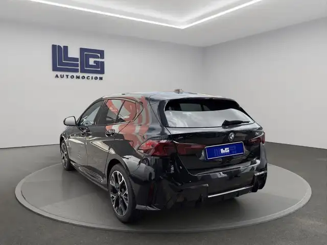 BMW 1 Series view 7