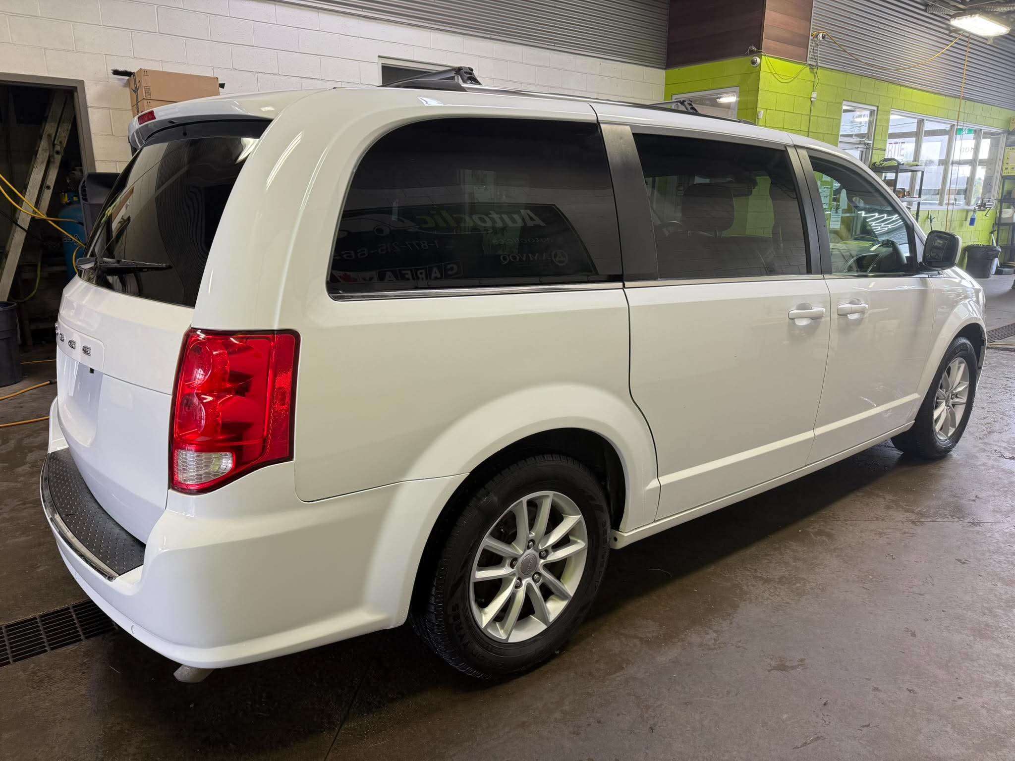2020 Dodge Grand Caravan Premium Plus — снимка 4