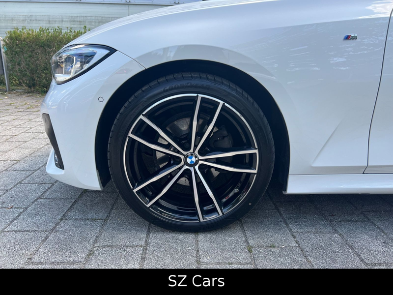 BMW 320 d Touring xDrive M Sport HUD KAM ALCANTARA — photo 11