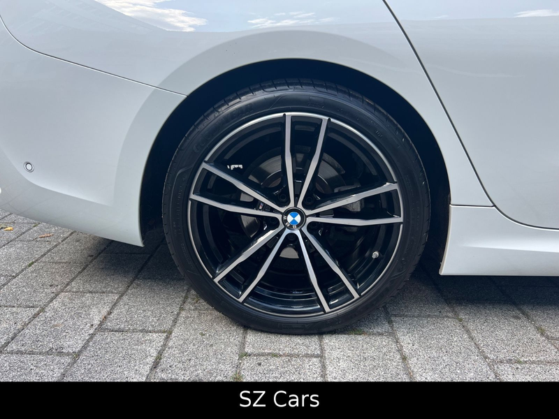 BMW 320 d Touring xDrive M Sport HUD KAM ALCANTARA — photo 13