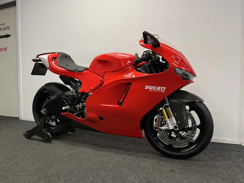 Ducati Desmosedici RR - foto 4