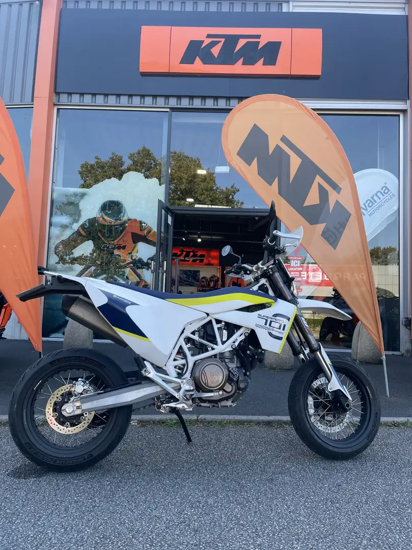 Husqvarna 701 Supermoto Fehér - 1