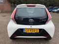 Toyota Aygo 1.0 VVT-i x-play 5-deurs - Airco - Bluetooth/hands Weiß - thumbnail 4