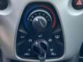 Toyota Aygo 1.0 VVT-i x-play 5-deurs - Airco - Bluetooth/hands Weiß - thumbnail 17