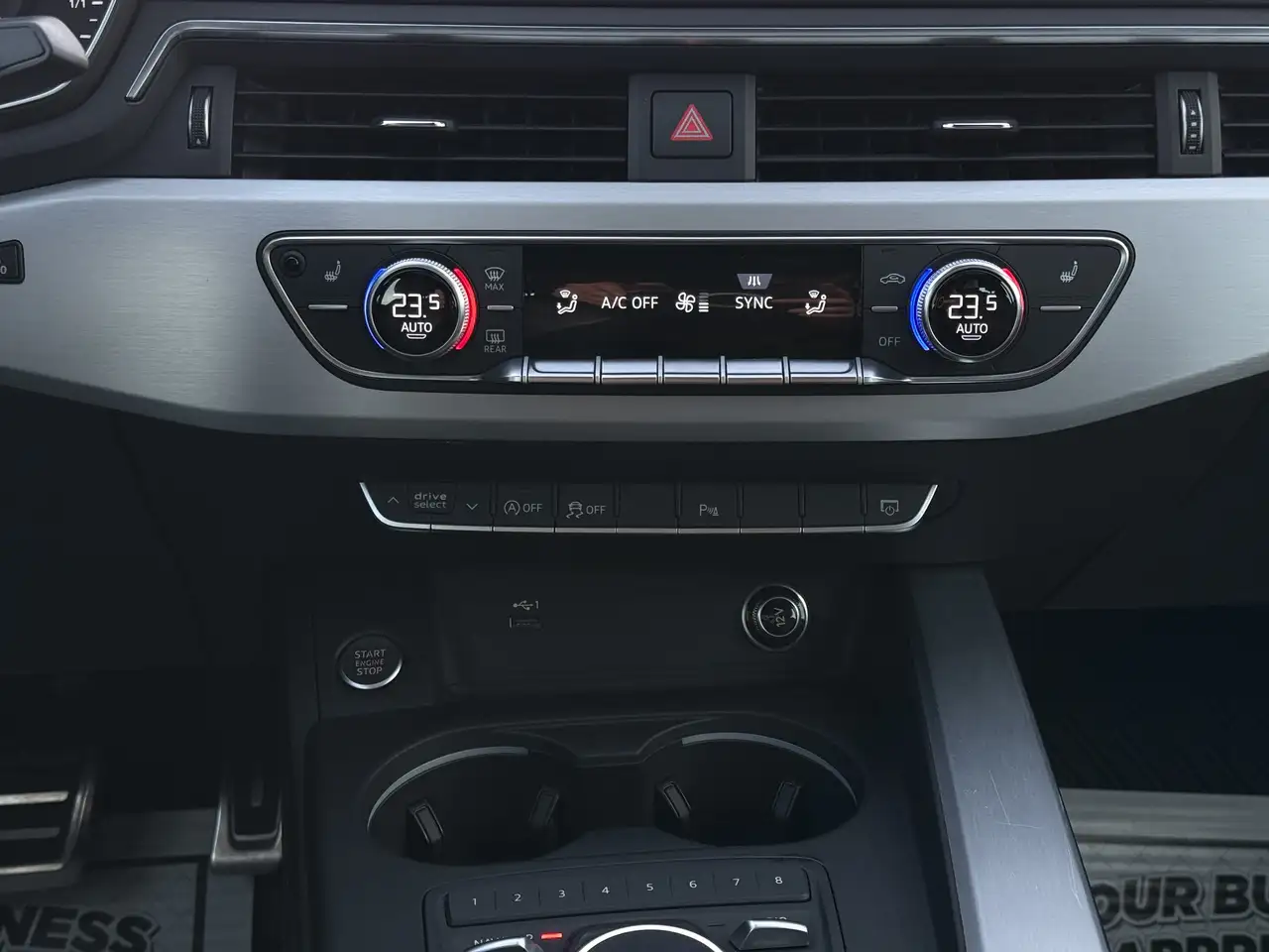 Audi A4 снимка Audi A4