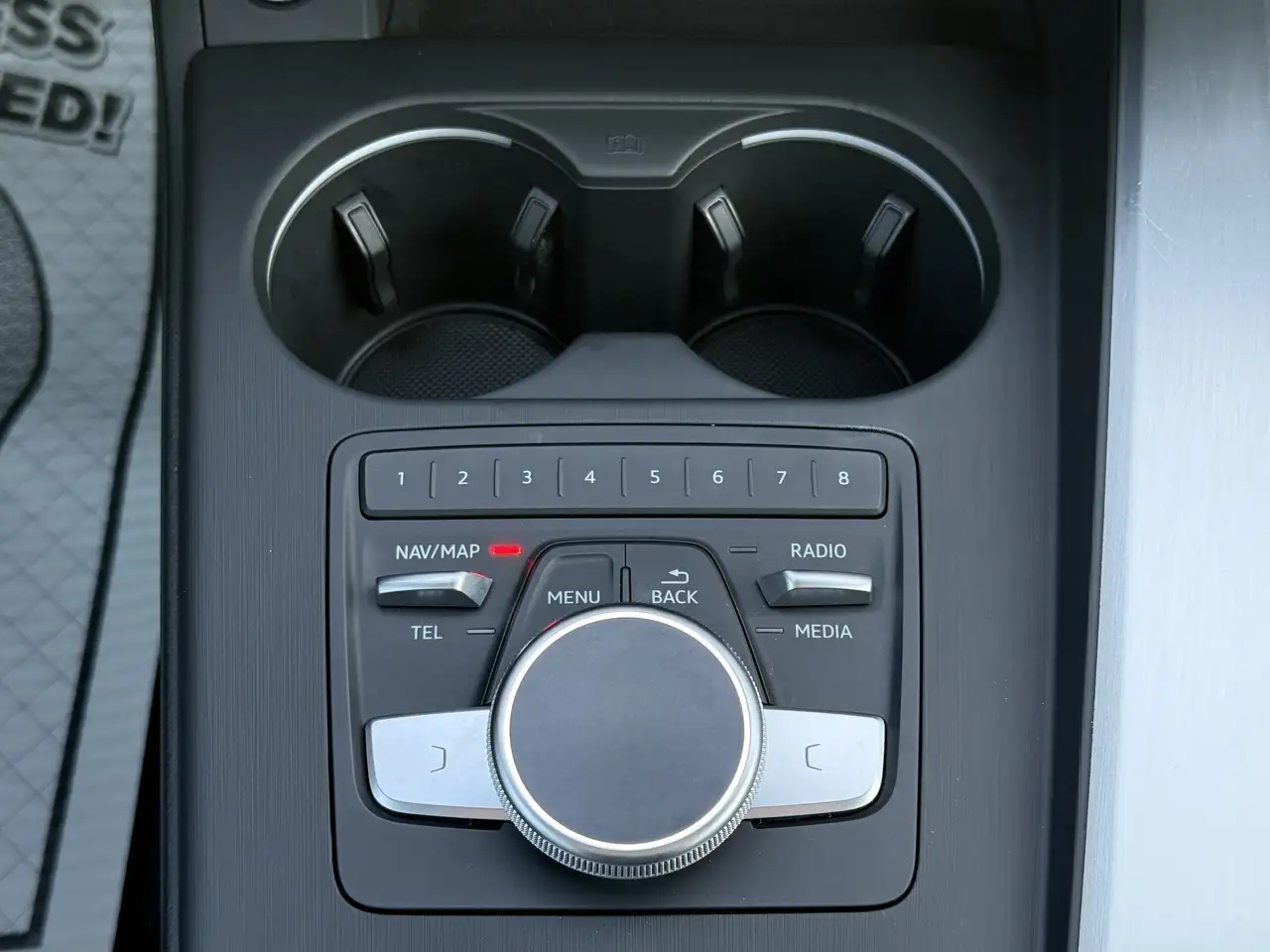Audi A4 снимка Audi A4