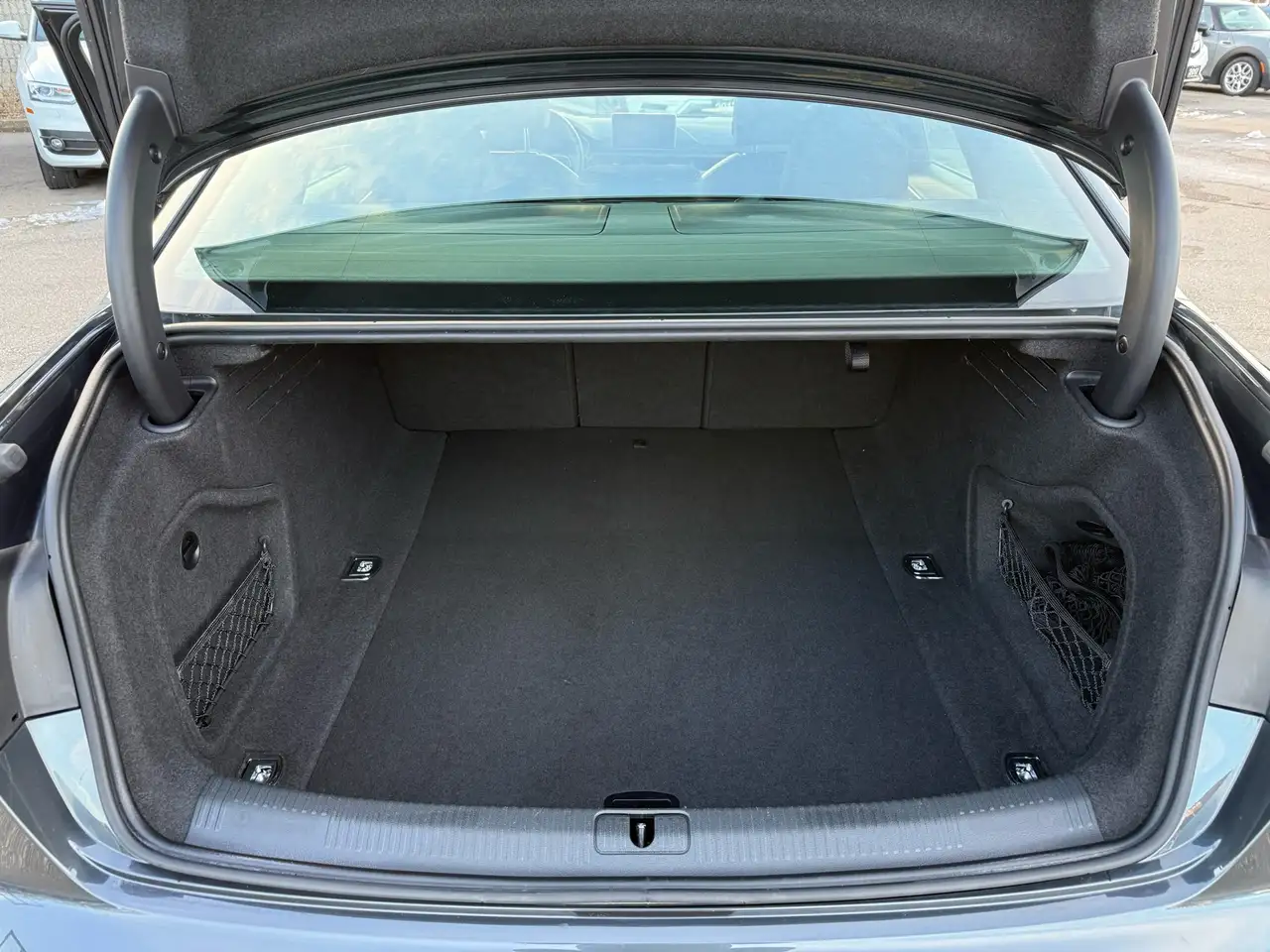 Audi A4 снимка Audi A4