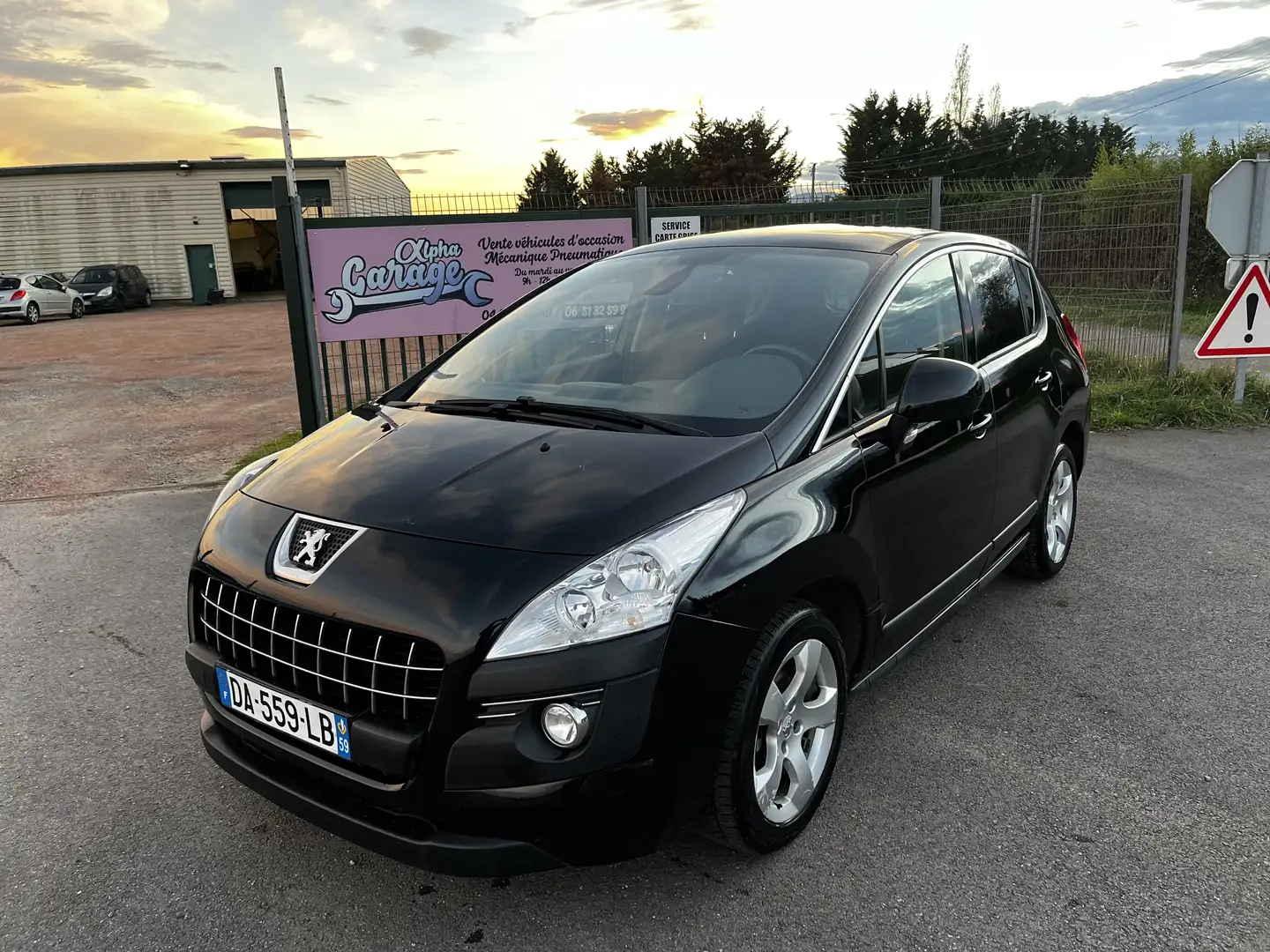Peugeot 3008 1.6 HDi 115ch FAP Active - 1