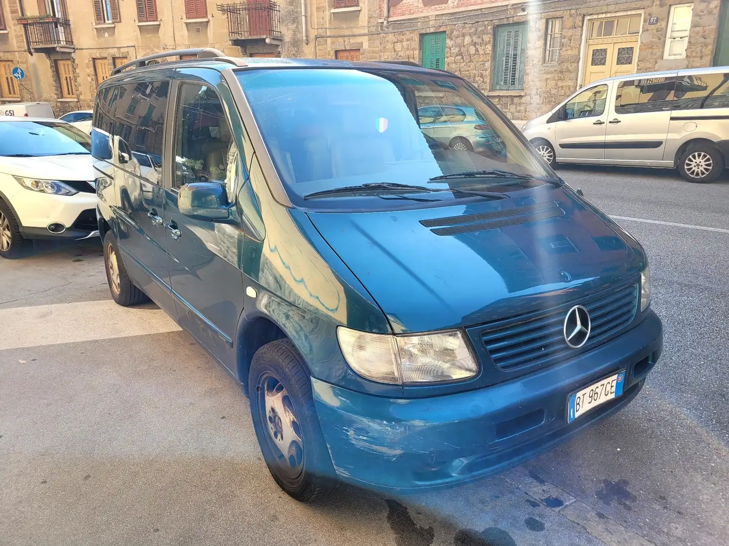 Mercedes-Benz Vito Classe V - W638 220 cdi Ambiente Blu/Azzurro - 2