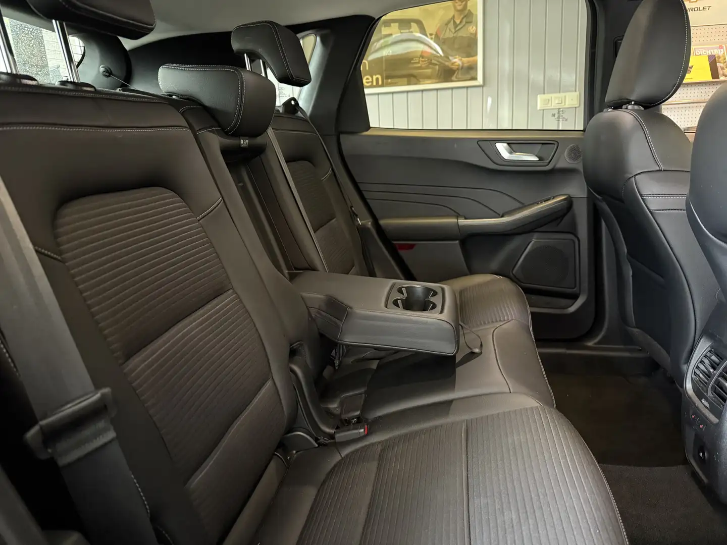 Ford Kuga 2.5 PHEV Titanium Aut., Camera | Trekhaak | NL aut Чорний - 2