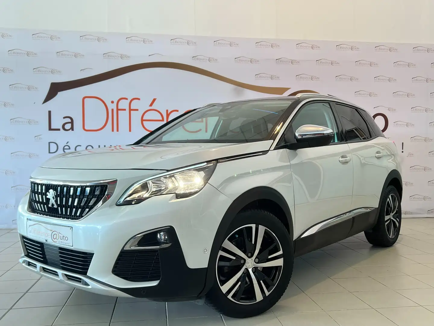 Peugeot 3008 1.2 Puretech 130ch S Blanc - 1