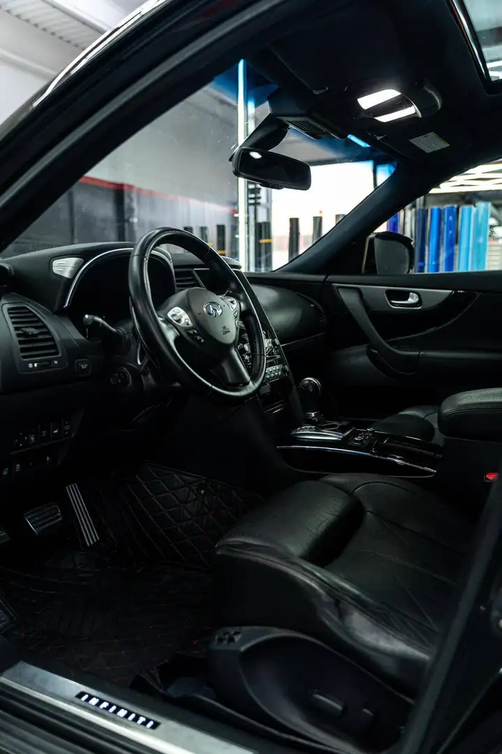 Infiniti FX FX 3.7 V6 S Premium awd auto Schwarz - 2