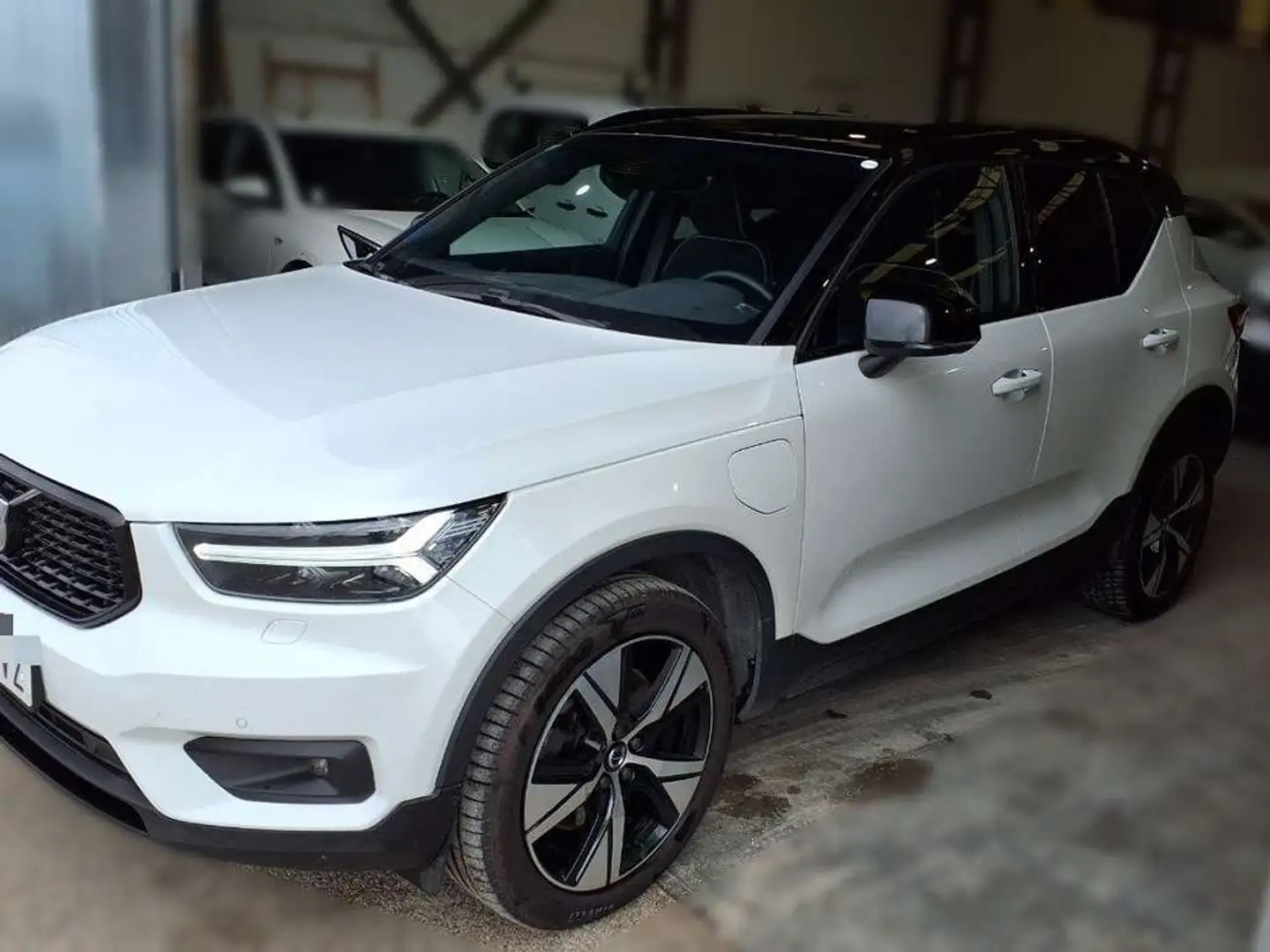 Volvo XC40 1.5 T5 Twin Recharge R-Design Auto Blanco - 2