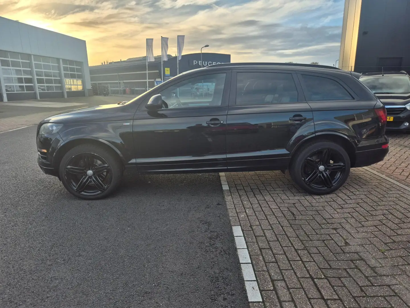 Audi Q7 3.0 TDI quattro Pro Line S 5+2 Leer Apk 06-26 Zwart - 2