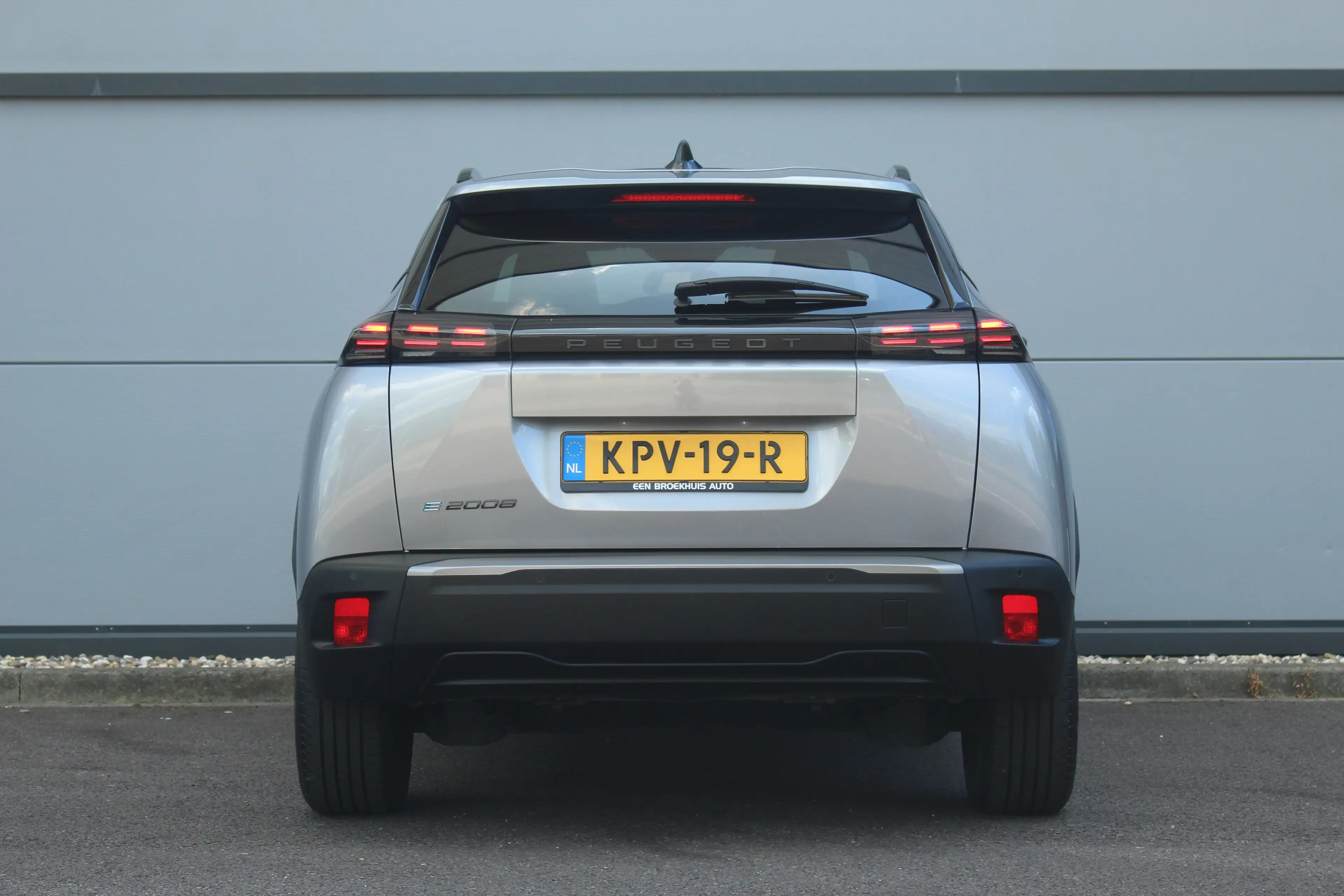 Peugeot e-2008 EV Allure Pack 50 kWh — photo 5