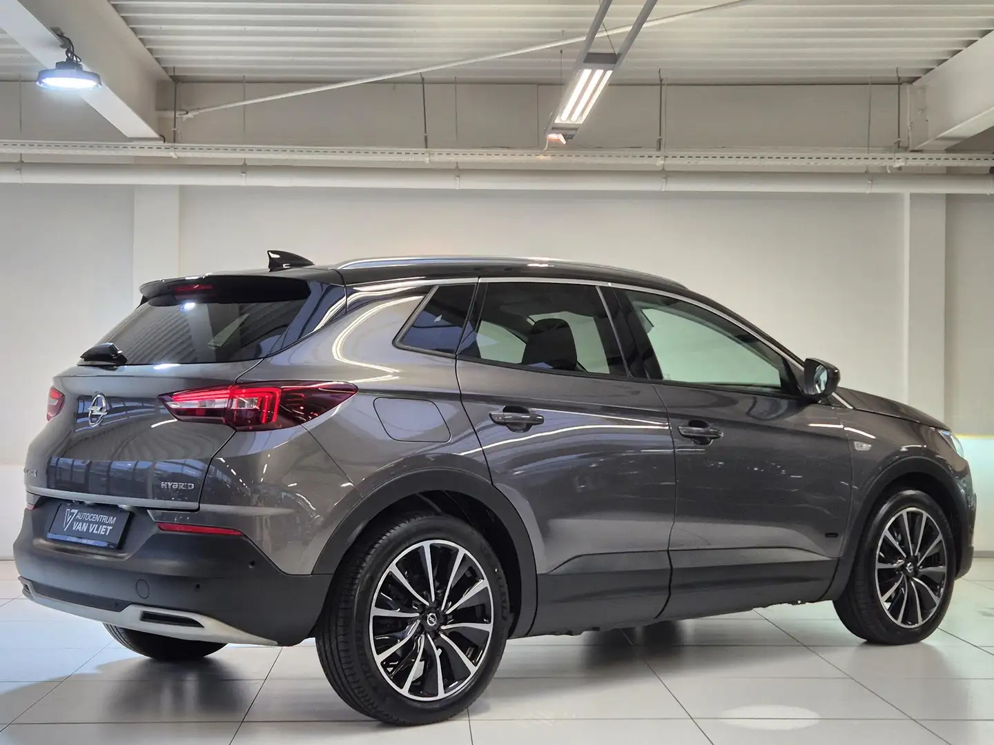 Opel Grandland X 1.6 Turbo Plug-in-Hybrid Ultimate Opel Grandland X Grijs - 2