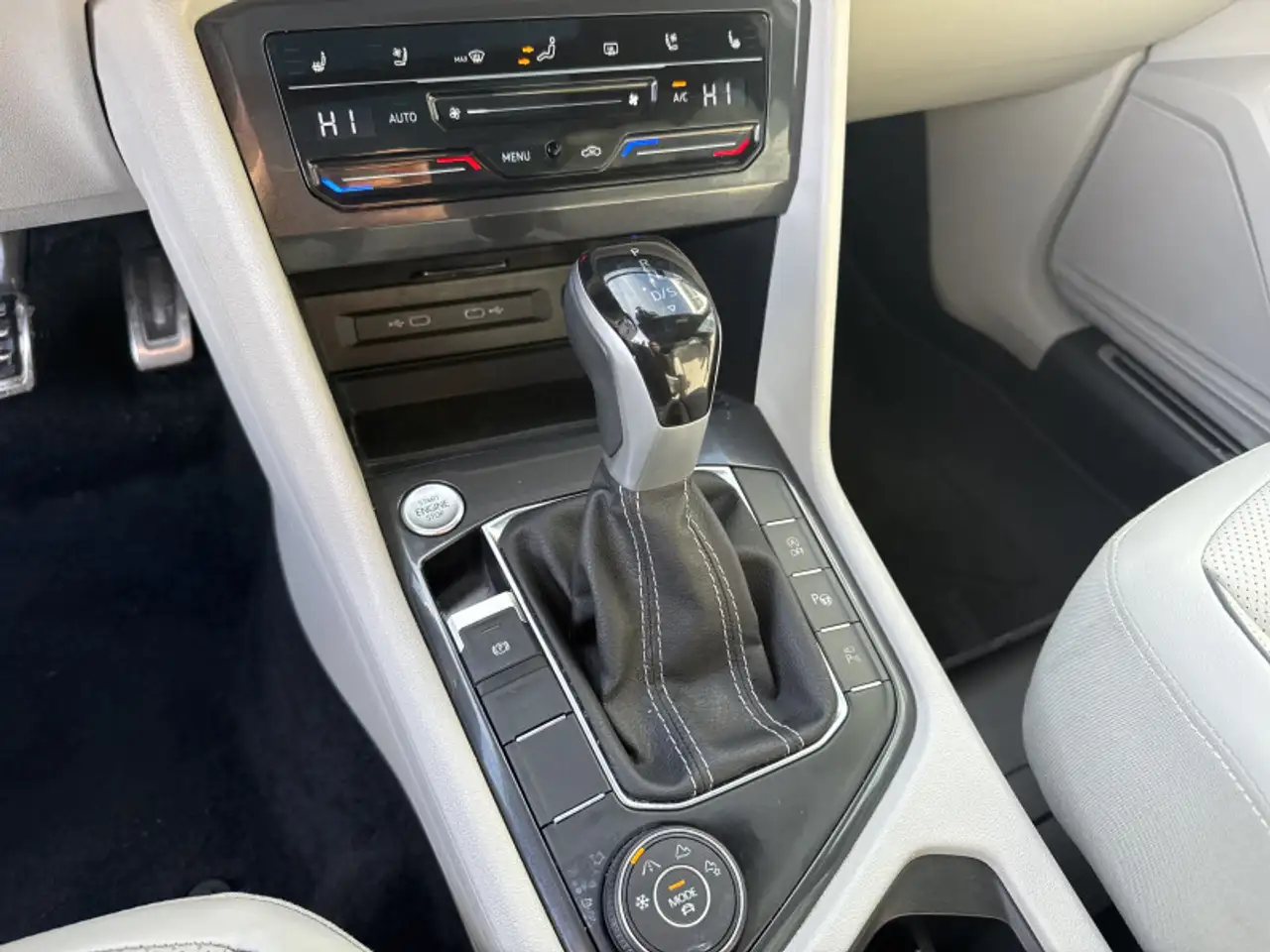 Volkswagen Tiguan снимка Volkswagen Tiguan