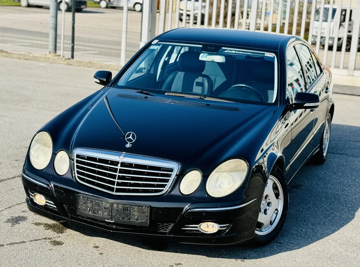 Mercedes-Benz E 200 Avantgarde A-Edition Plus CDI Aut. PLUS Schwarz - 1