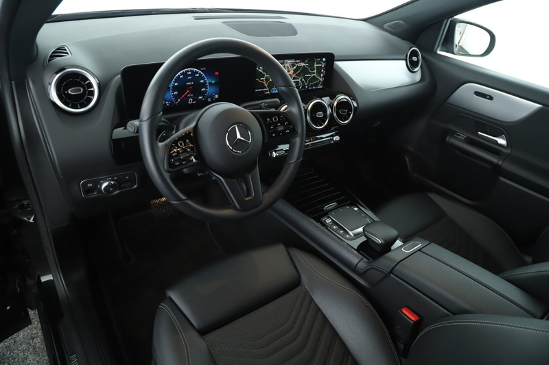Mercedes-Benz GLA 180 d Autom NAVILED KAMERA SPORTSITZE 17ZOLL — photo 9