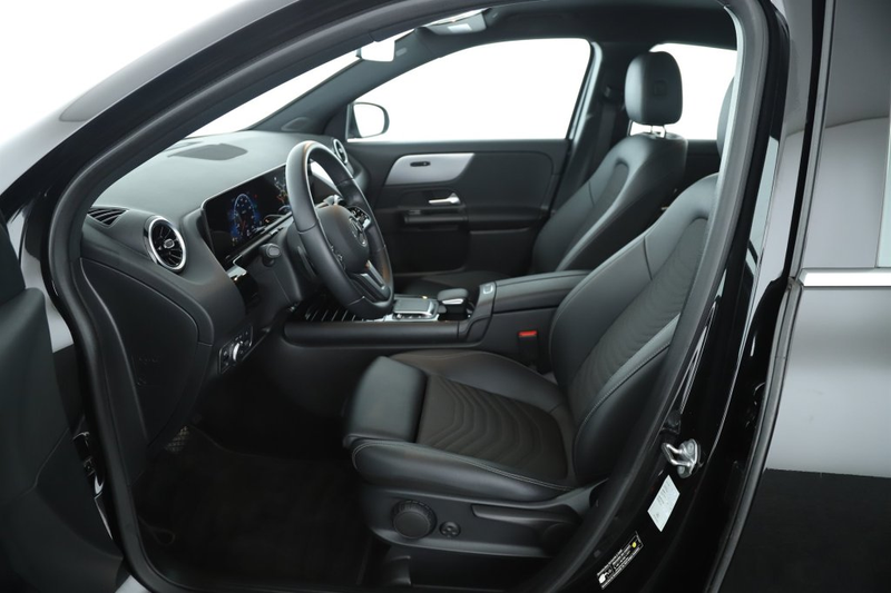 Mercedes-Benz GLA 180 d Autom NAVILED KAMERA SPORTSITZE 17ZOLL — photo 10