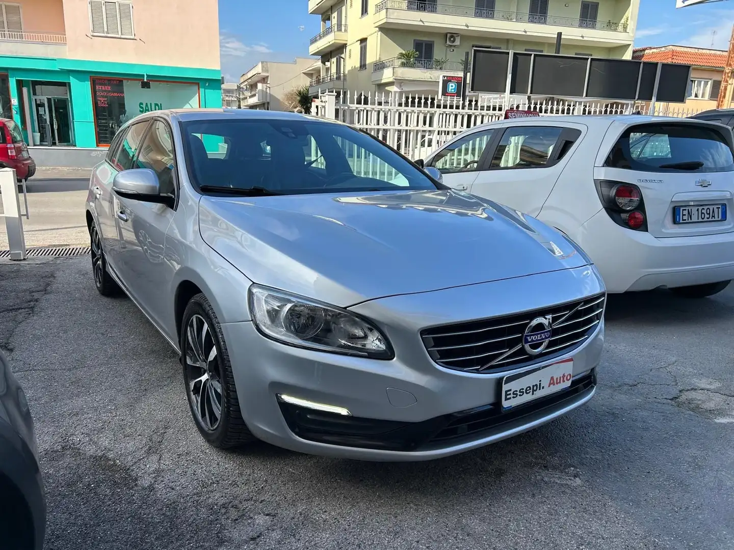 Volvo V60 2.0 d3 Summum geartronic my17 - 1