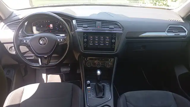 Volkswagen Tiguan Allspace view 11