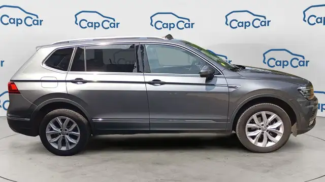 Volkswagen Tiguan Allspace view 4
