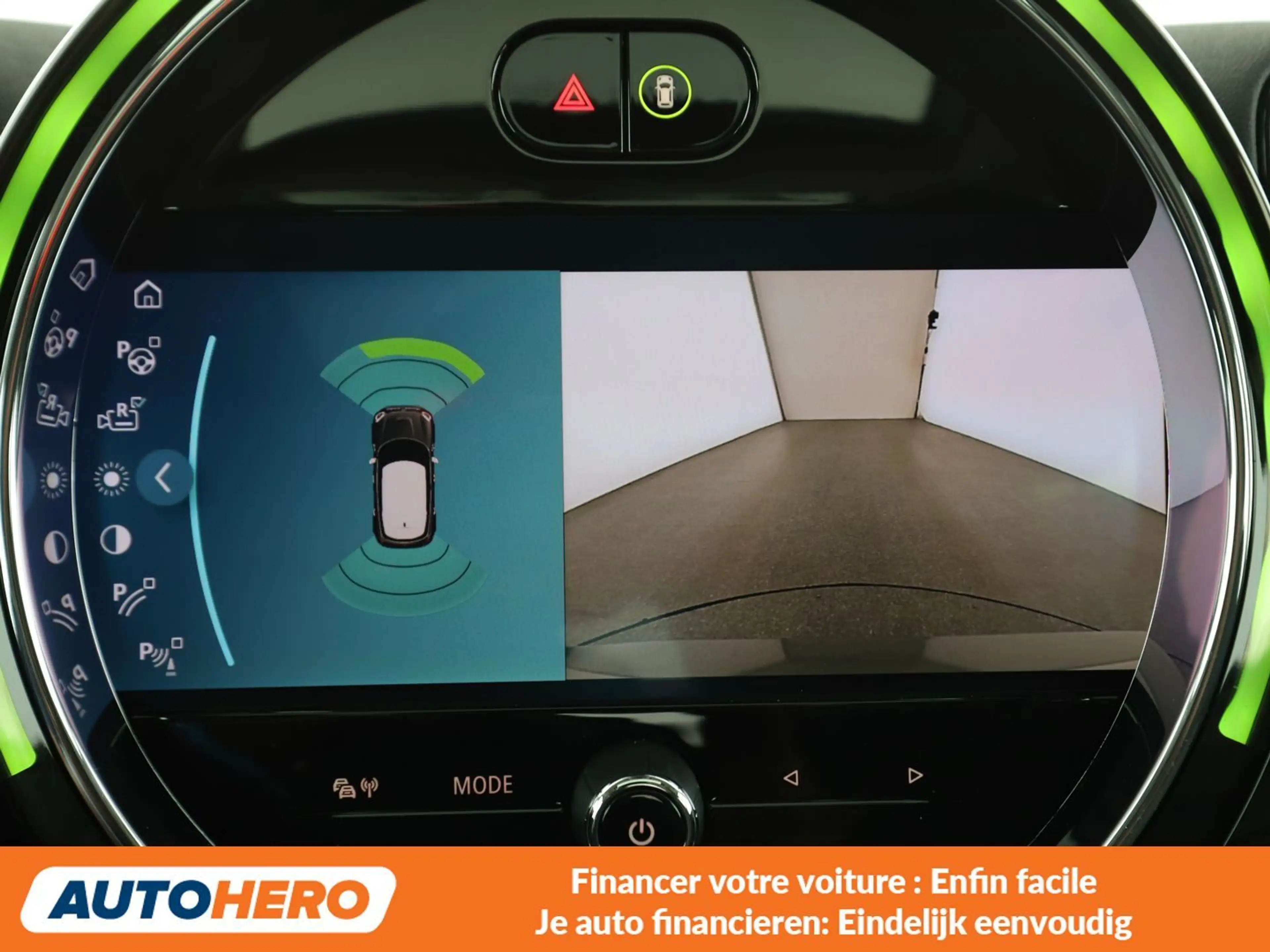 MINI Cooper SE Countryman Cooper SE ALL4 Essential Trim — photo 9