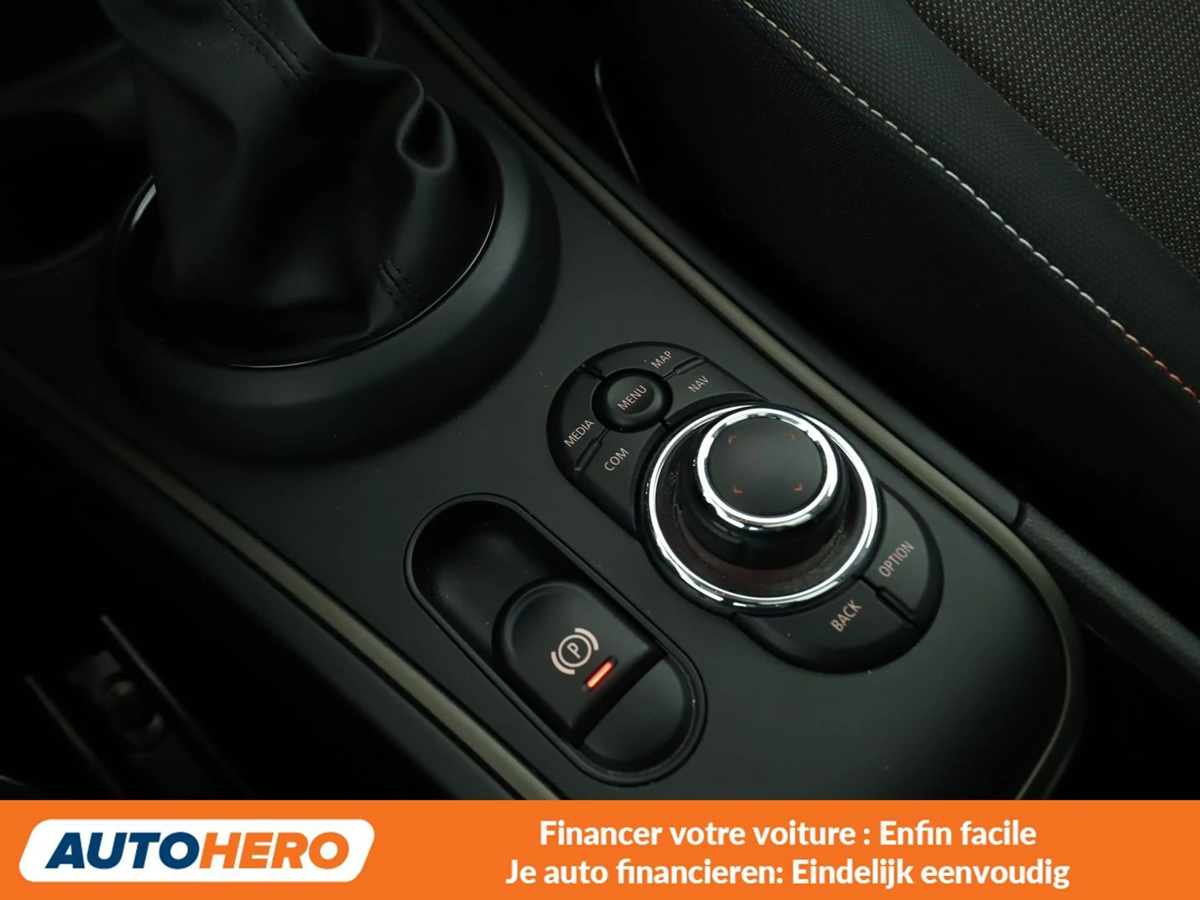 MINI Cooper SE Countryman Cooper SE ALL4 Essential Trim — photo 12