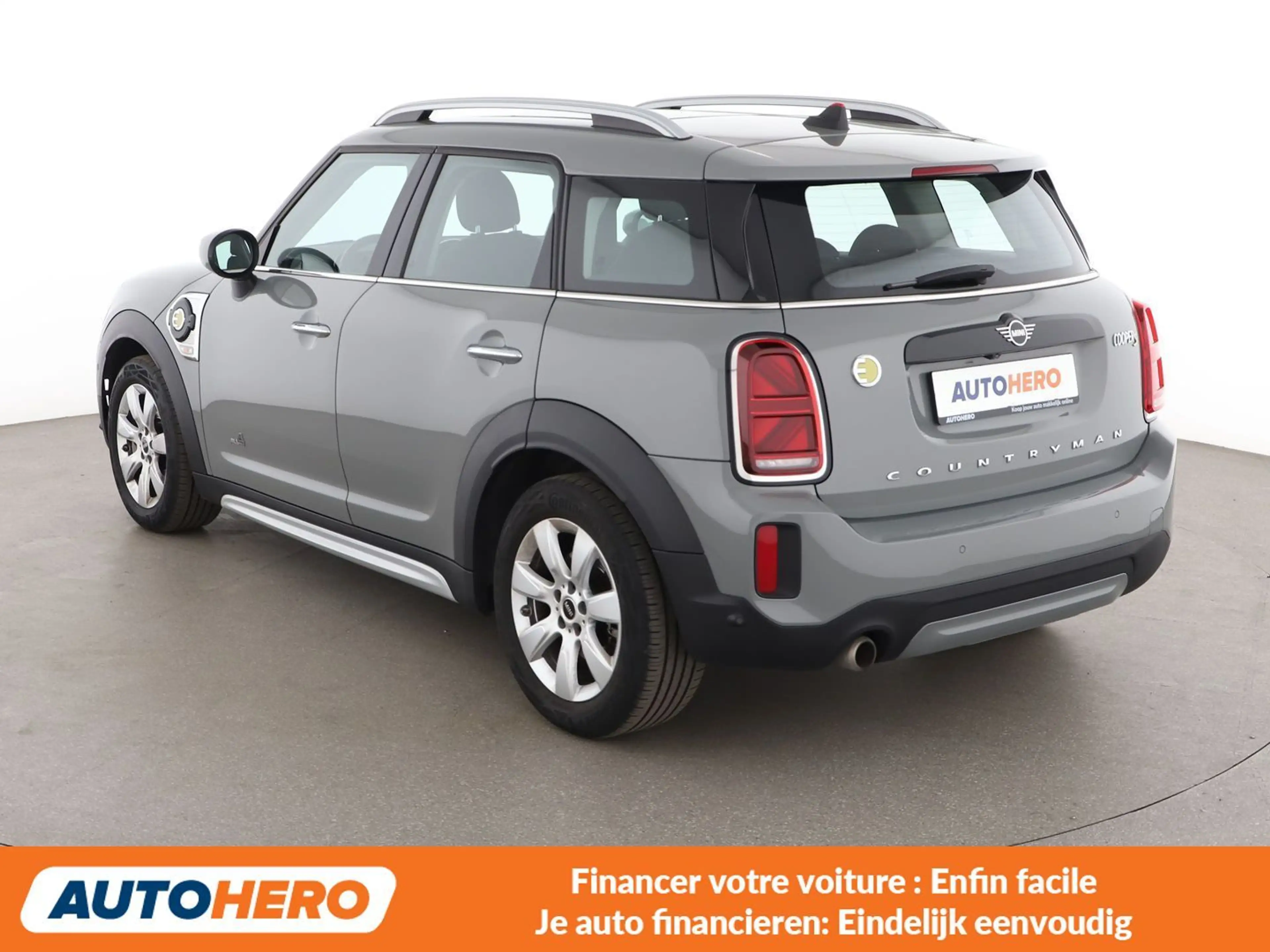 MINI Cooper SE Countryman Cooper SE ALL4 Essential Trim — photo 4