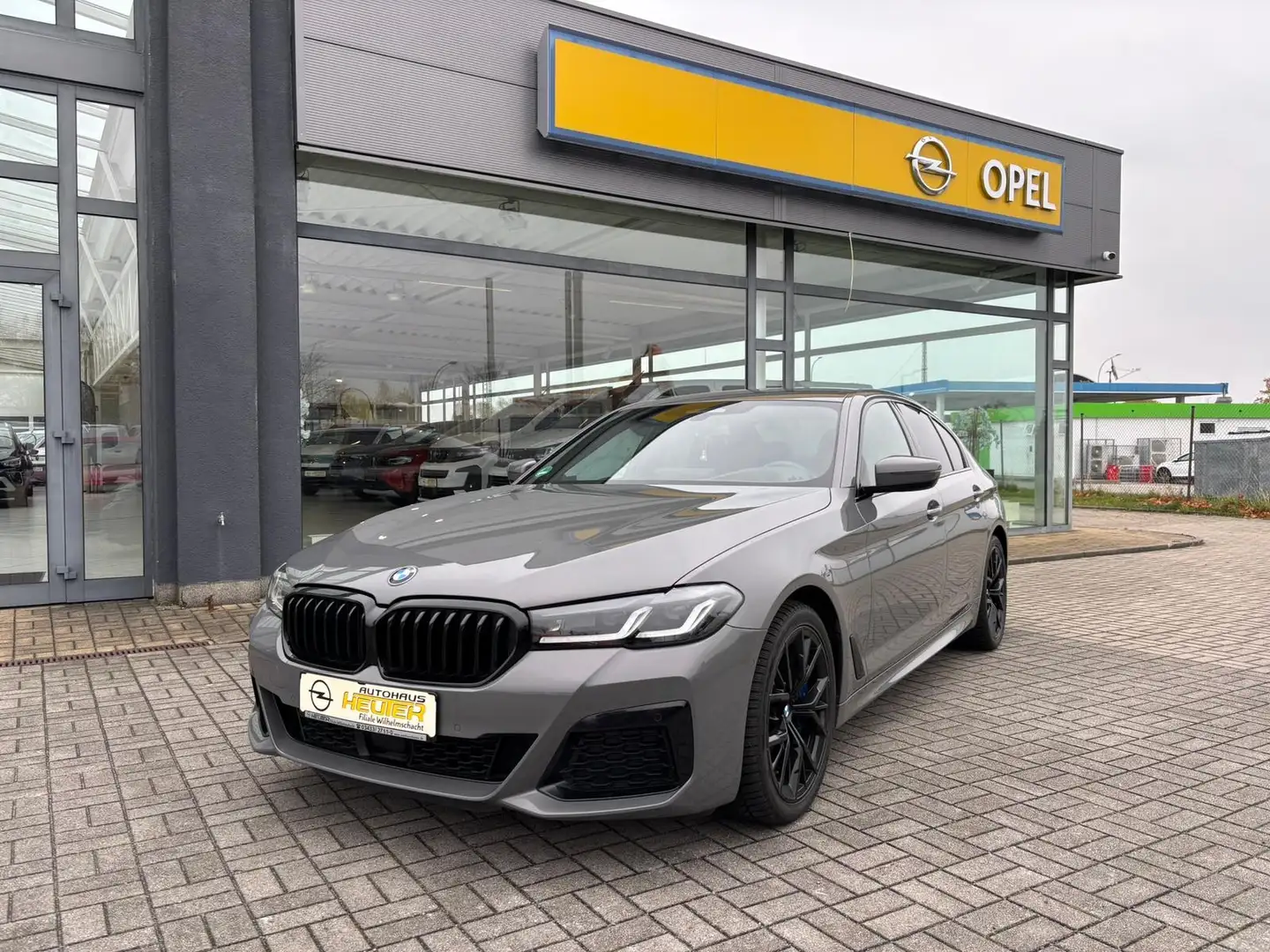 BMW 540 i xDrive M Sport I HUD I ALCANTARA I RFK Gris - 1