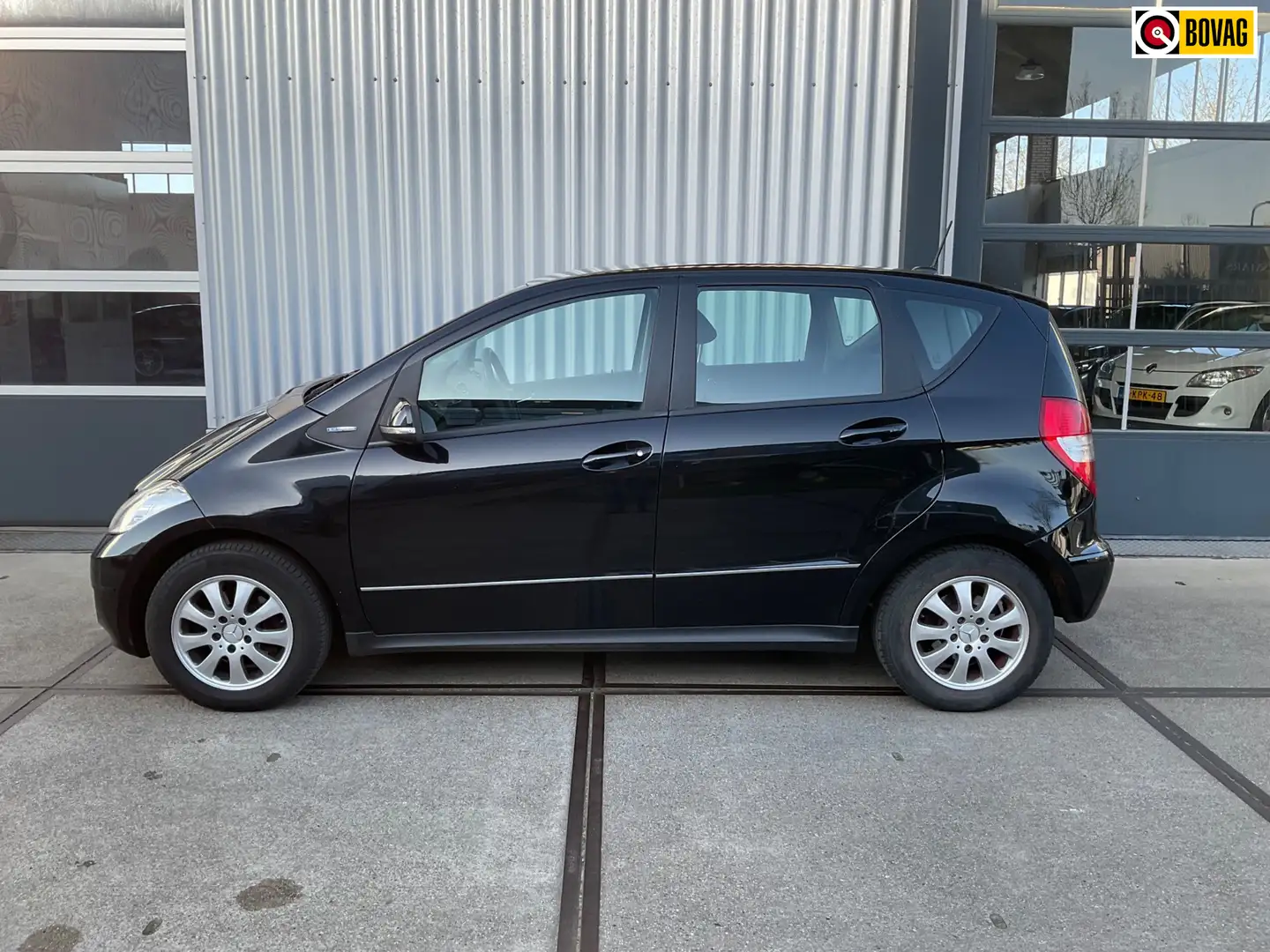 Mercedes-Benz A 160 BlueEFFICIENCY Business Class Schwarz - 1