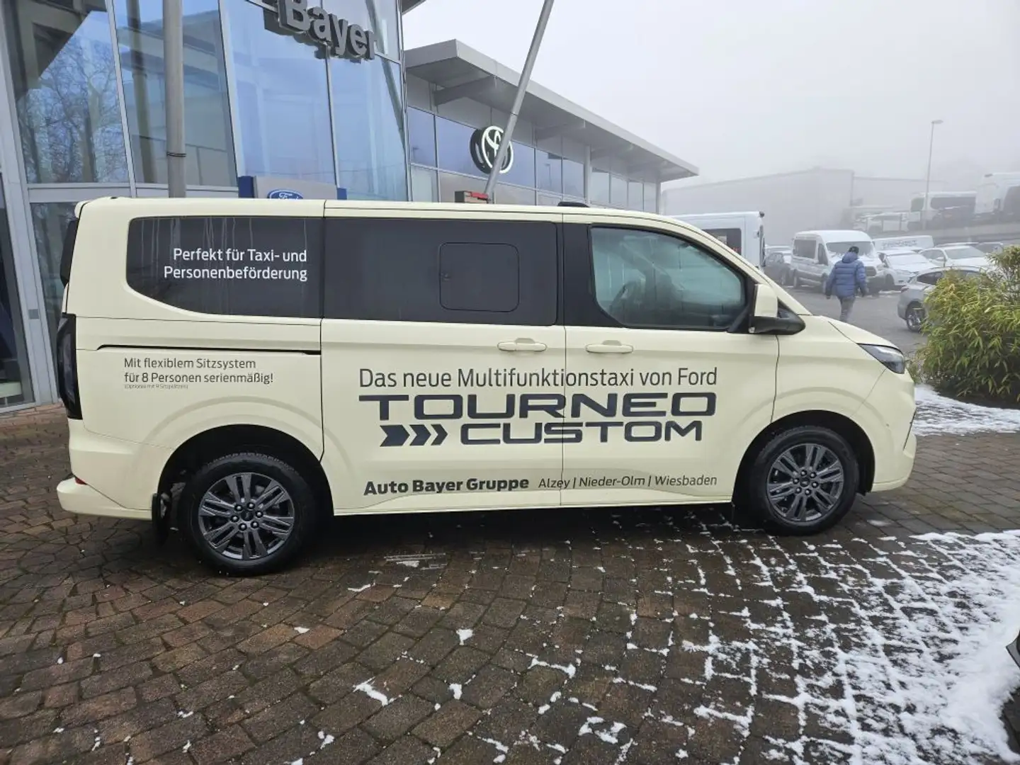 Ford Tourneo Custom 320 L1H1 VA Autm. Titanium Noir - 2