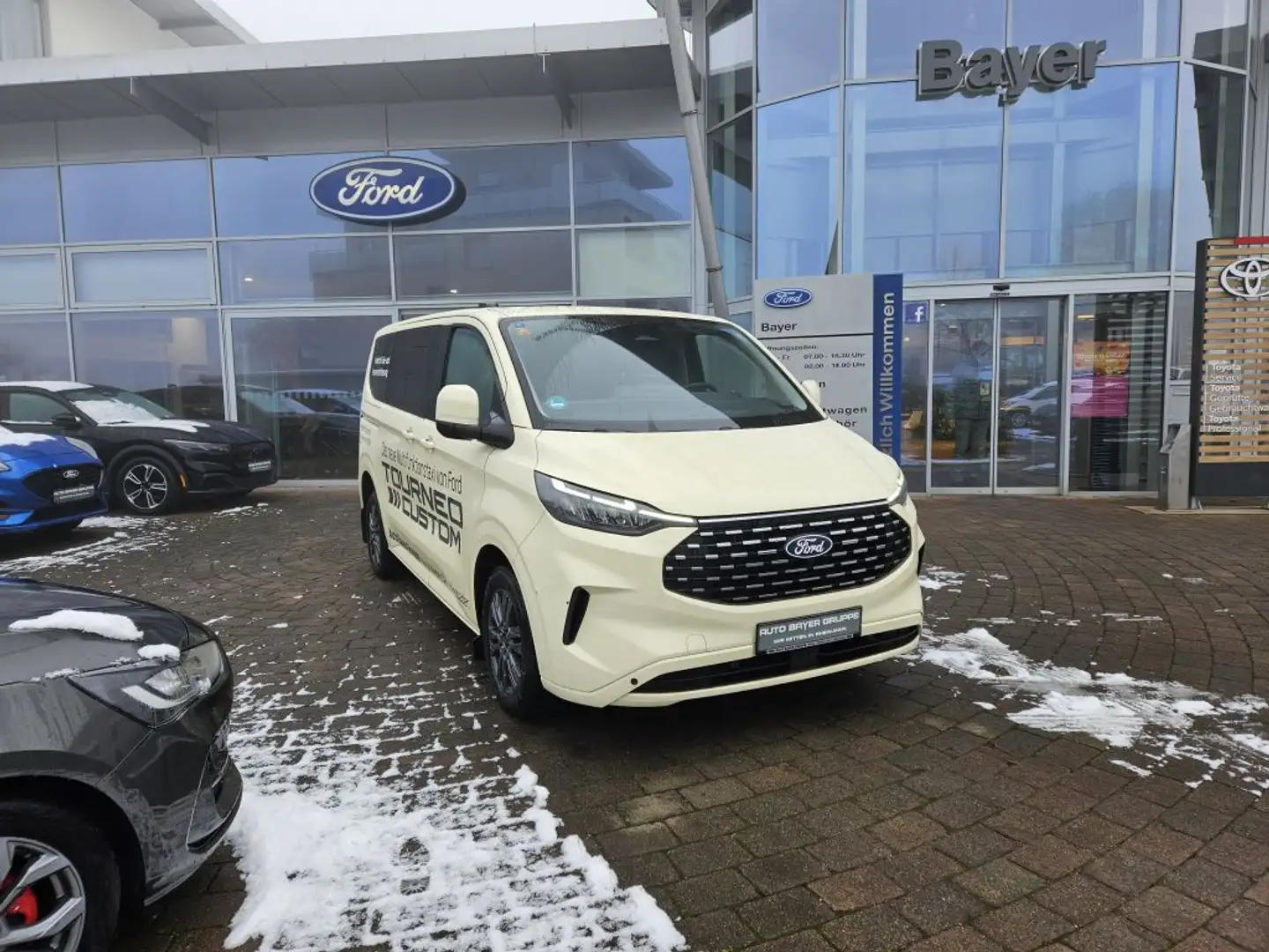 Ford Tourneo Custom 320 L1H1 VA Autm. Titanium Noir - 1