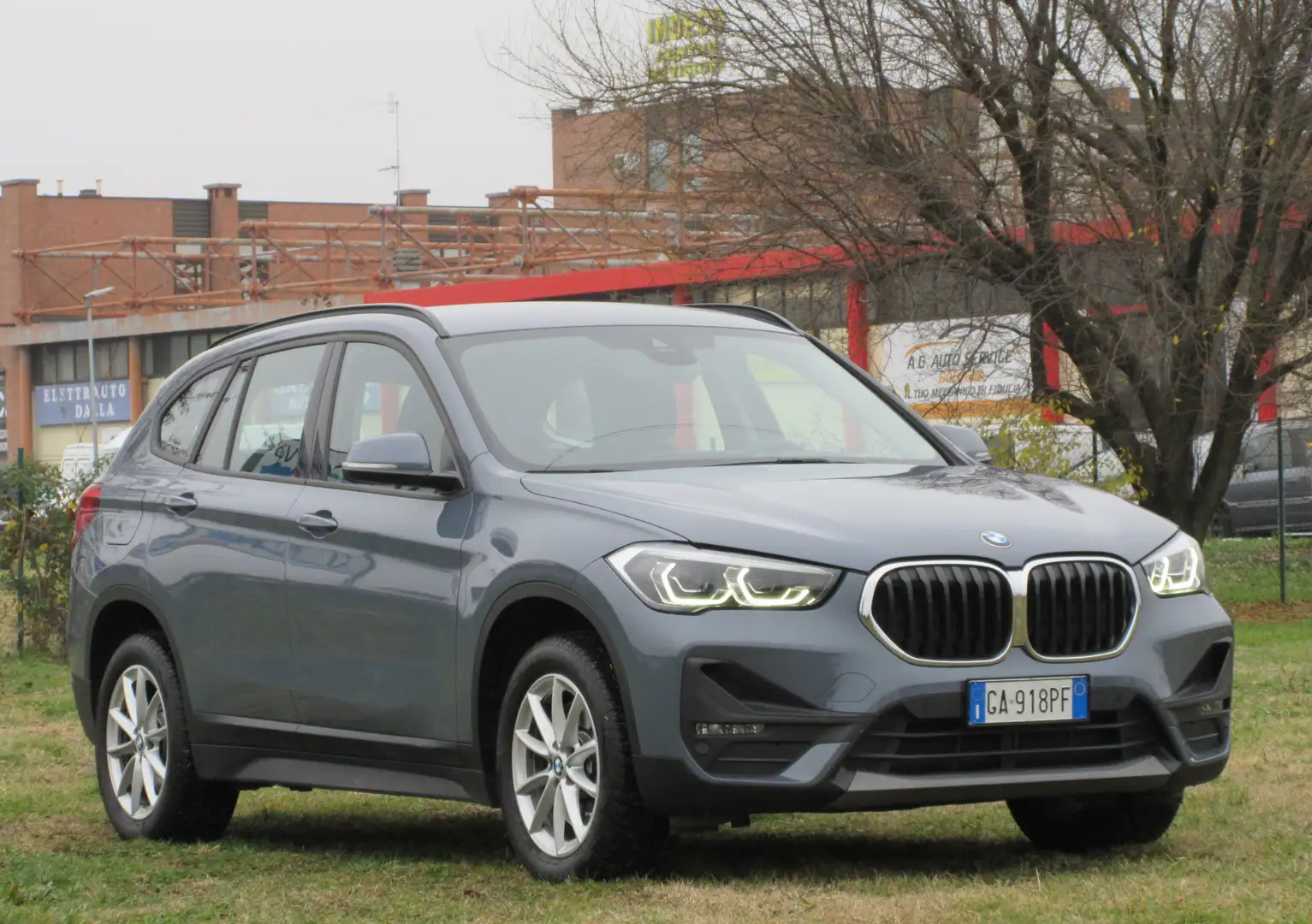 BMW X1 sDrive20d Business Advantage auto CAMERA/HEAD-UP Grigio - 2