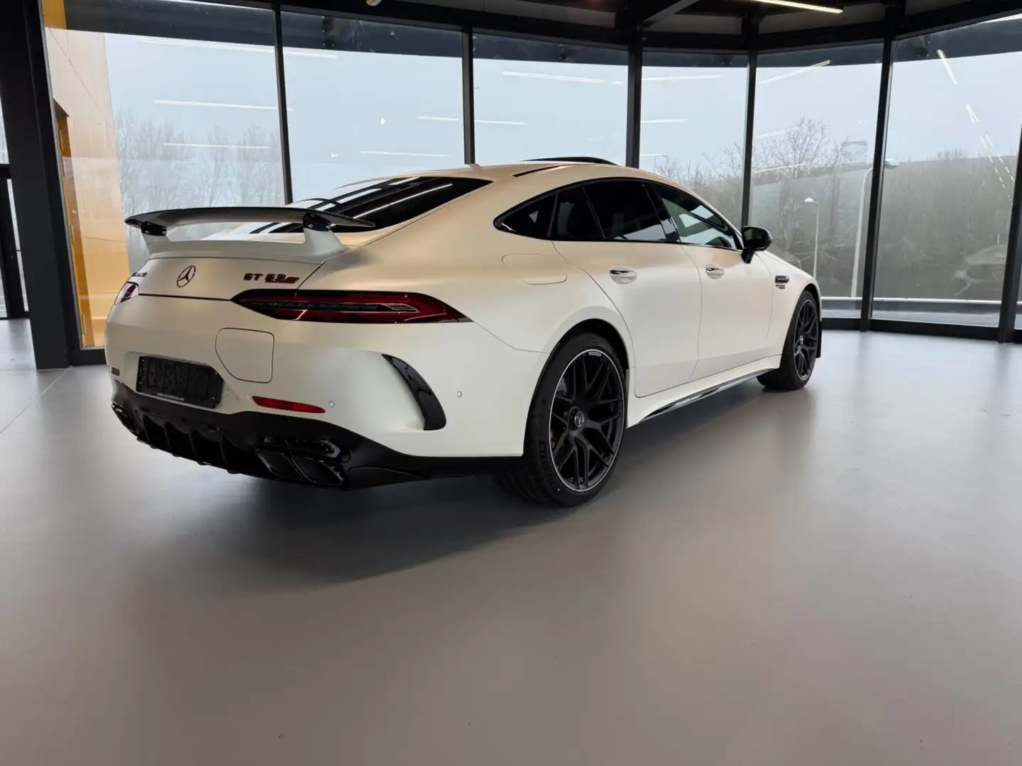 Mercedes-Benz AMG GT 63S EPerformance 4-deurs coupe Weiß - 2