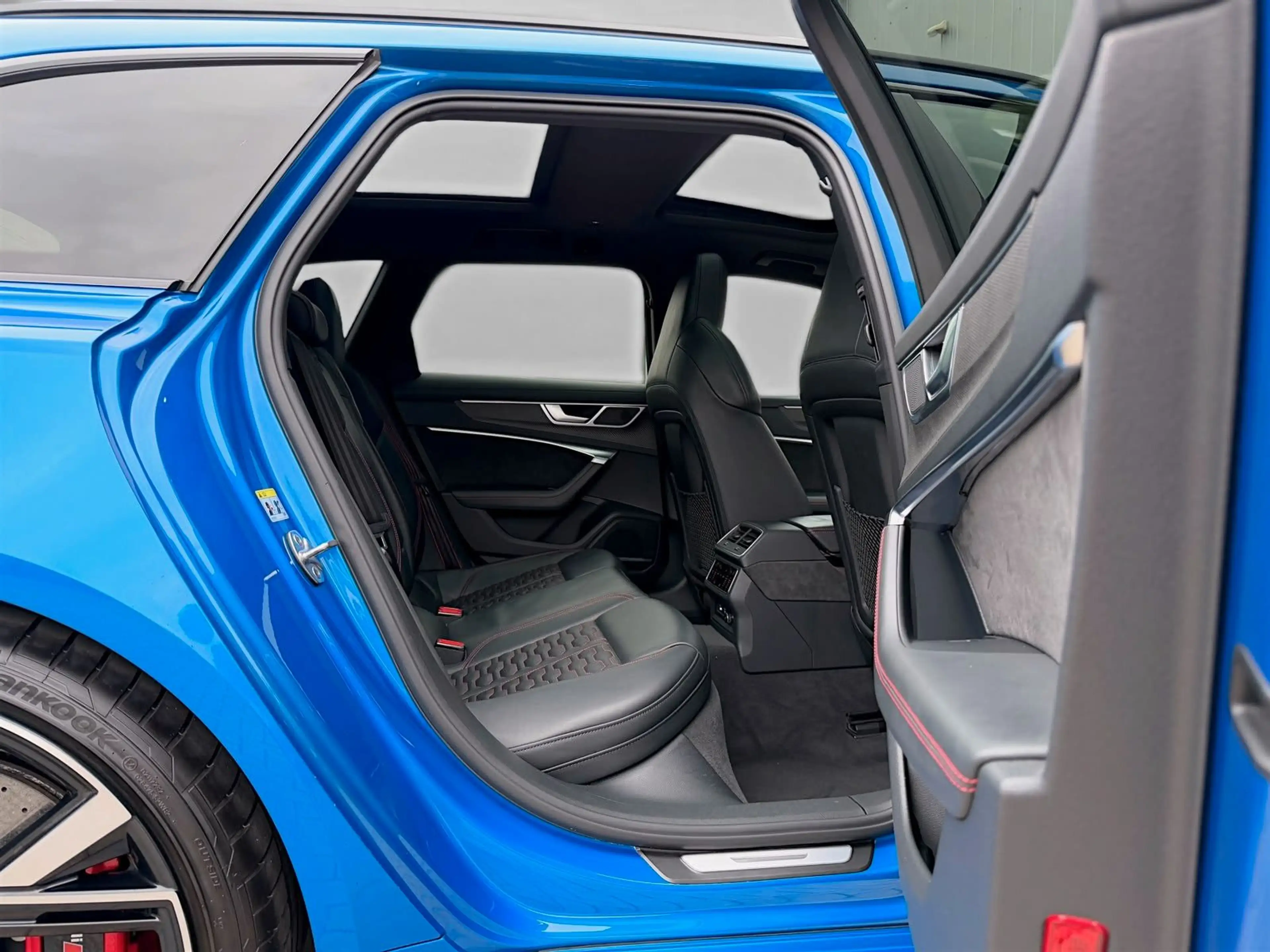 Audi RS6 LASER/KERAMIK/CARBON/DYNAMIKPLUS/B&O/NACHTSI — photo 15