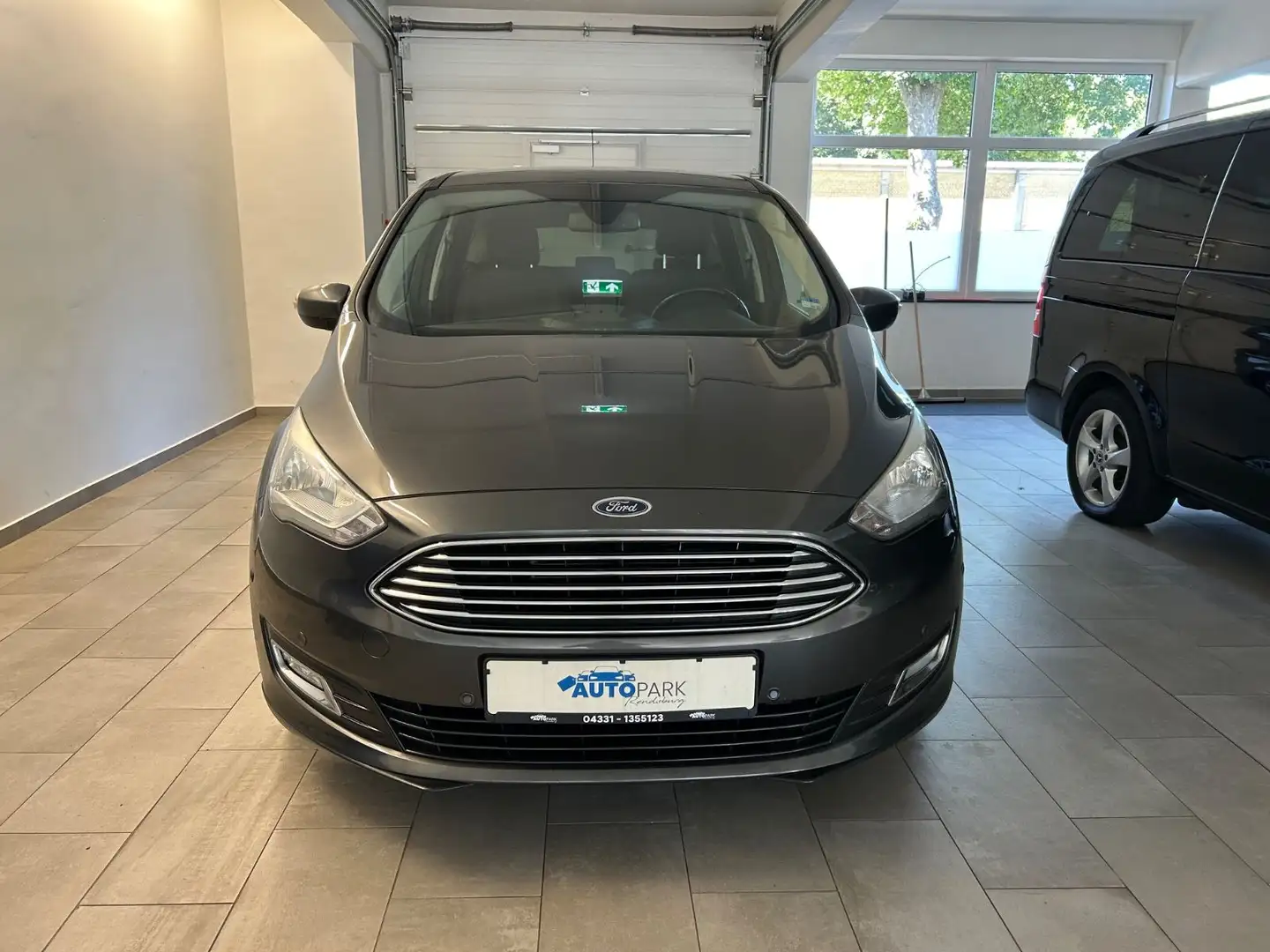 Ford C-Max Titanium Braun - 2