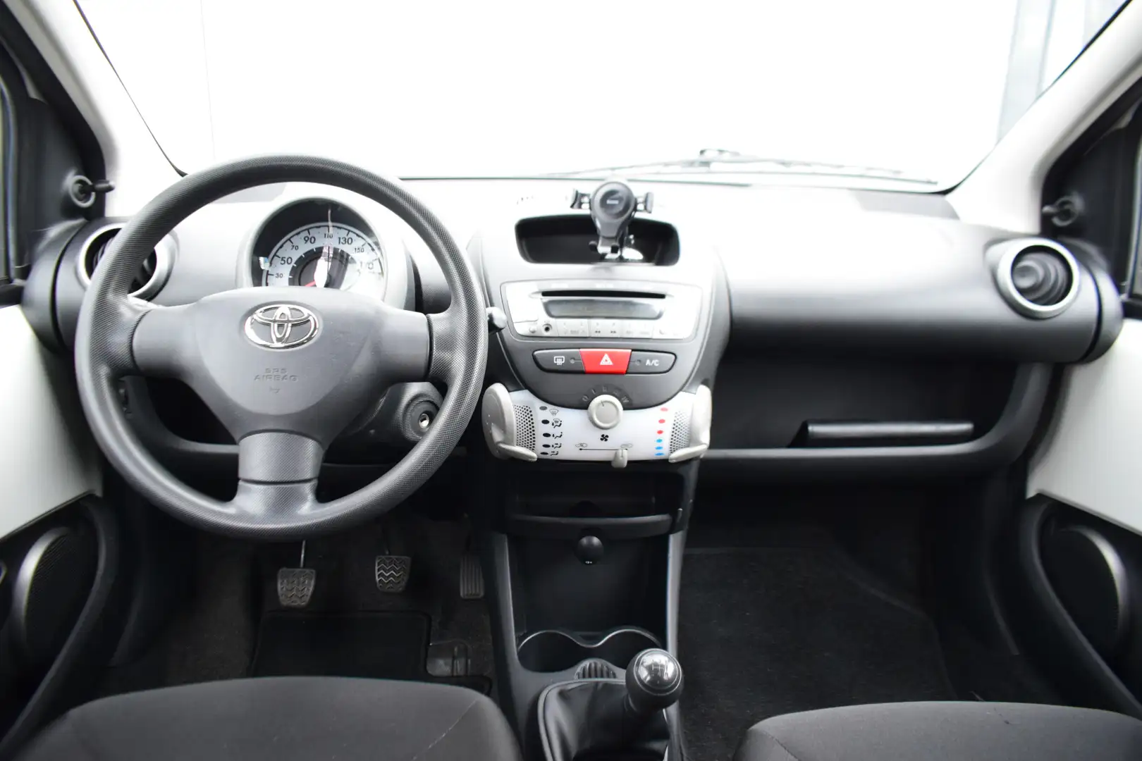 Toyota Aygo 1.0 VVT-i Comfort Airco Audio/orgineel Lmv Wit - 2