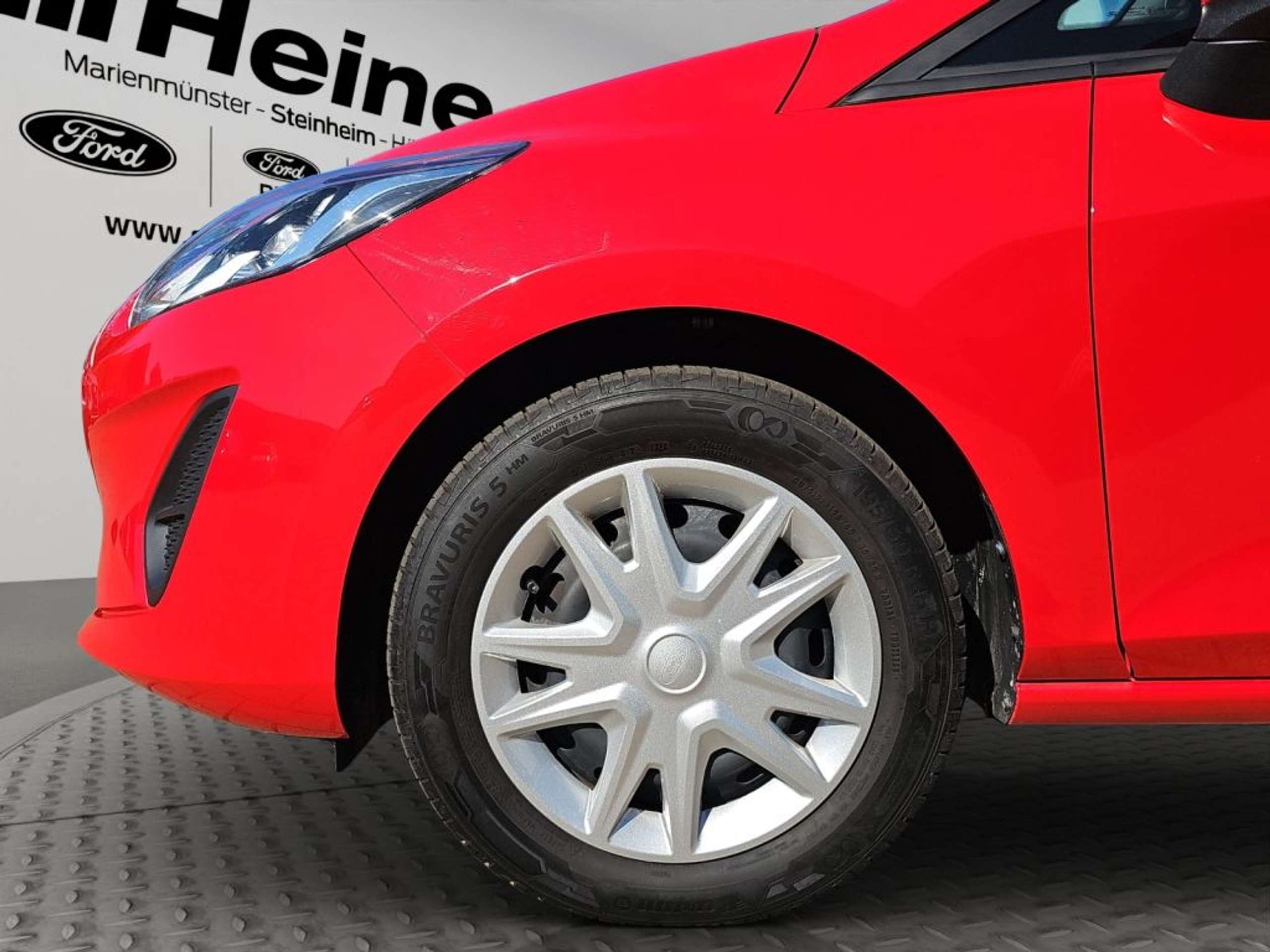 Fahrzeugabbildung Ford Fiesta Trend 1.1 Ltr. 75 PS *KLIMA*SHZ* - mit KI generiert/bearbeitet