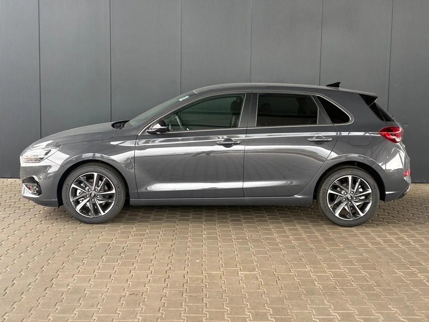 Hyundai i30 Comfort Plus 1.0 TGDI DCT / ACC Keyless Totwink... Grau - 2