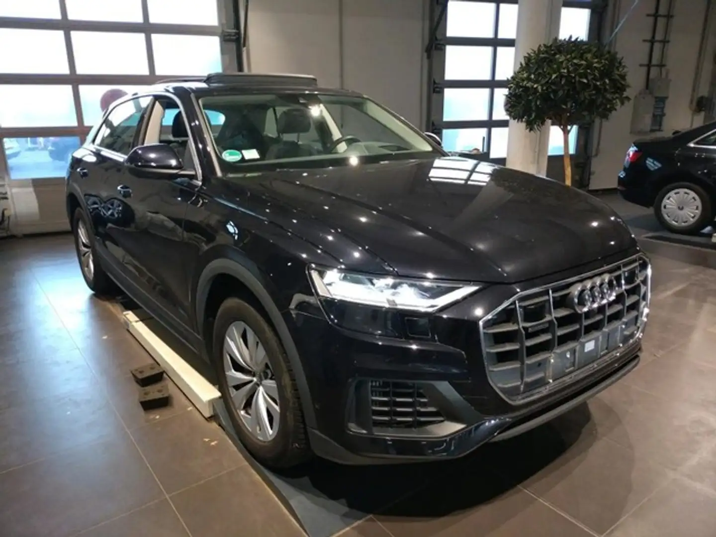 Audi Q8 55 TFSI iHEV QU.Pano/Head-Up/Kamera/ Schwarz - 1