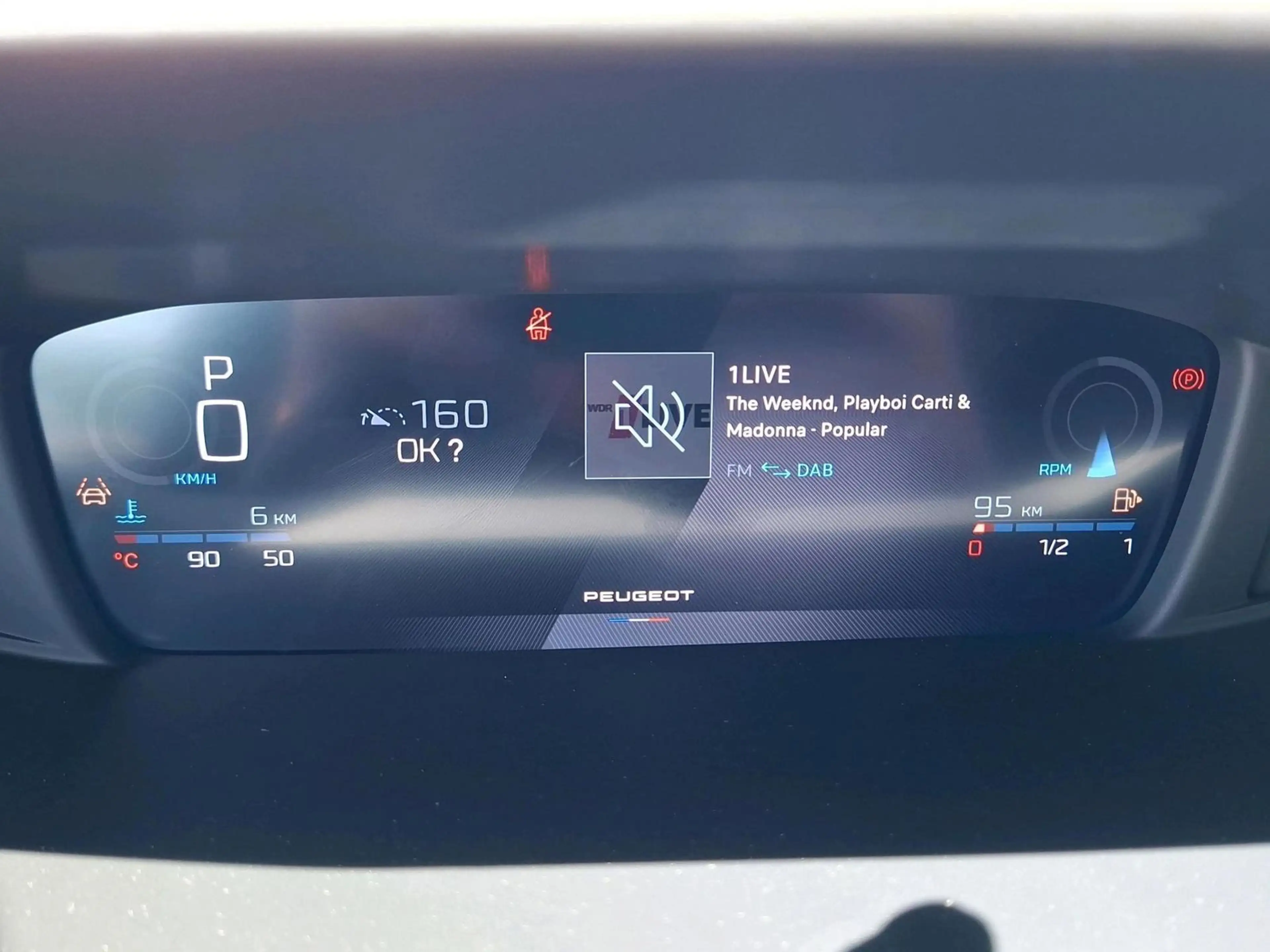 Peugeot 308 SW Business Diesel 130 EAT8 — photo 10