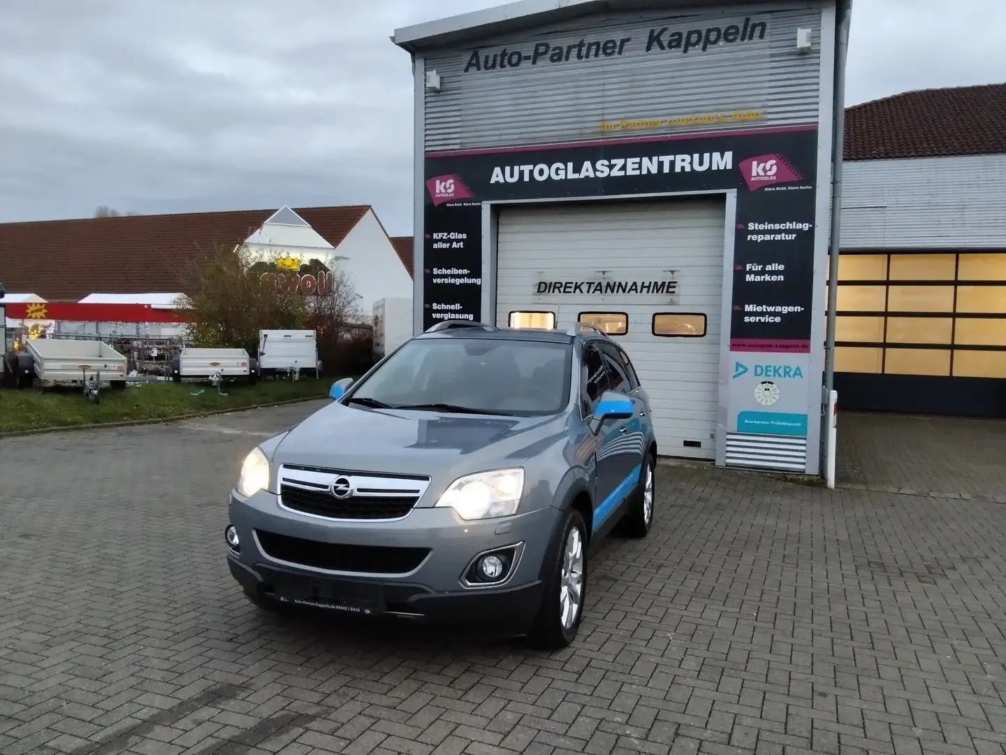Opel Antara Cosmo 4x4/AHK/LEDER/Xenon/SHZG/NAVI/BT Grau - 1