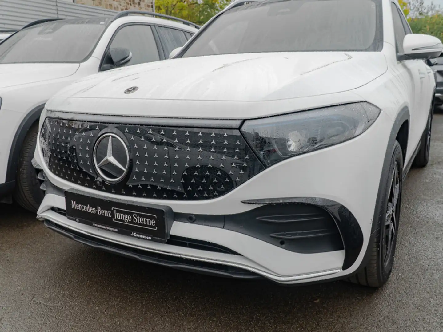 Mercedes-Benz EQB 350 4M AMG-Sport/LED/Pano/Burm/Memo/Totw/18" Weiß - 2