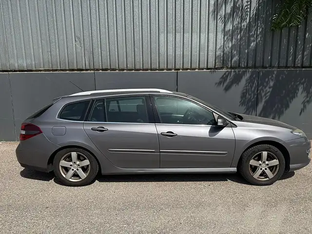 Renault Laguna view 5