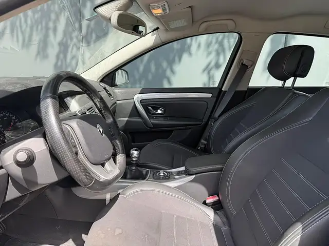 Renault Laguna view 7