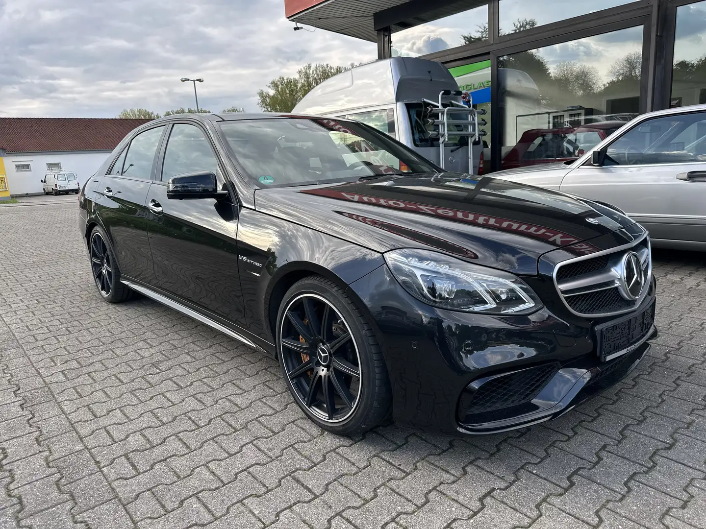 Mercedes-Benz E 63 AMG E 63 AMG S 4Matic Чорний - 1